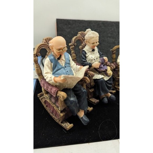 Victoria Collection 2003 Joanna & John Figurines 5 Total in Set 2 x 8" + 3 x 5" - Picture 3 of 14